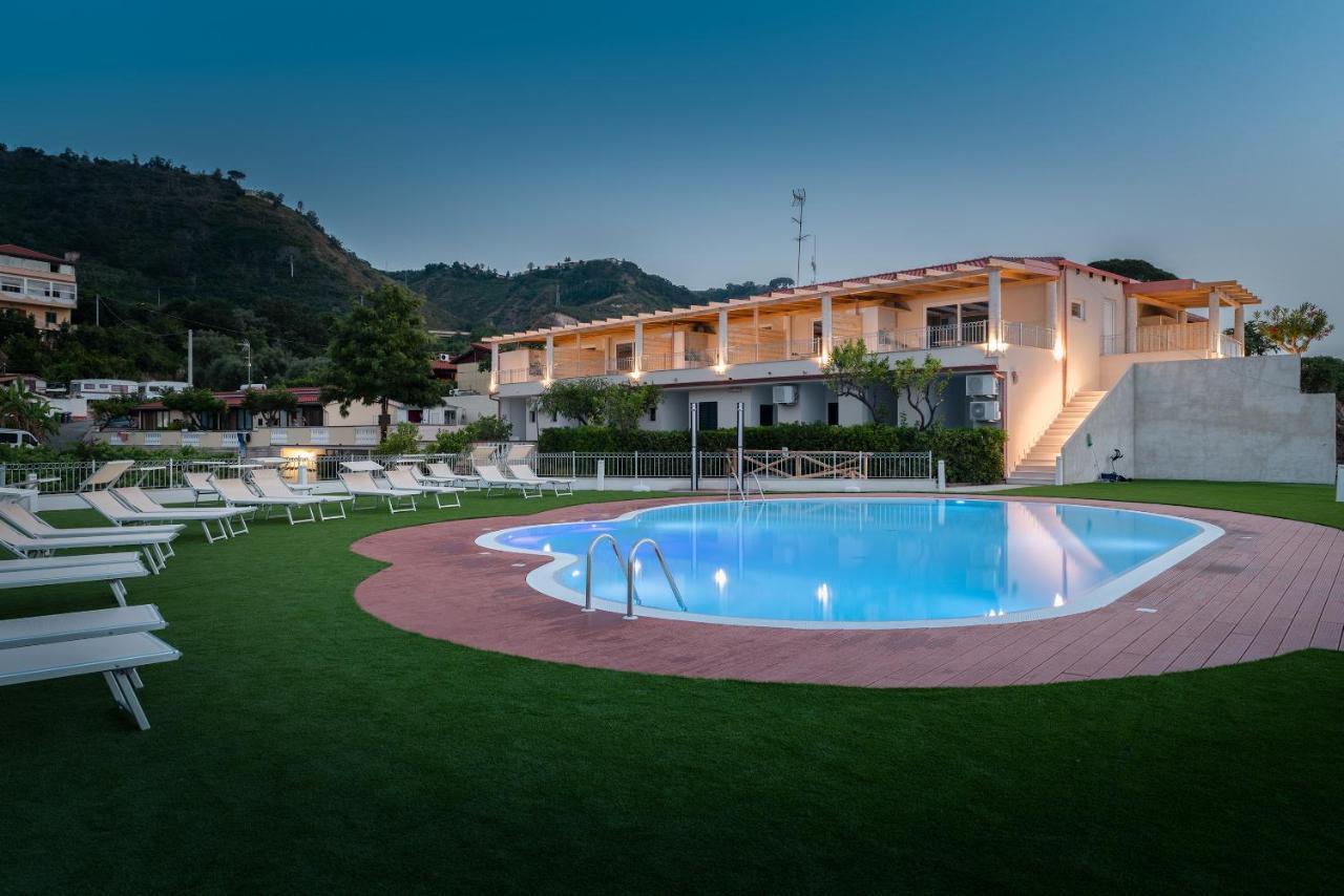 Residence New Paradise Tropea Buitenkant foto