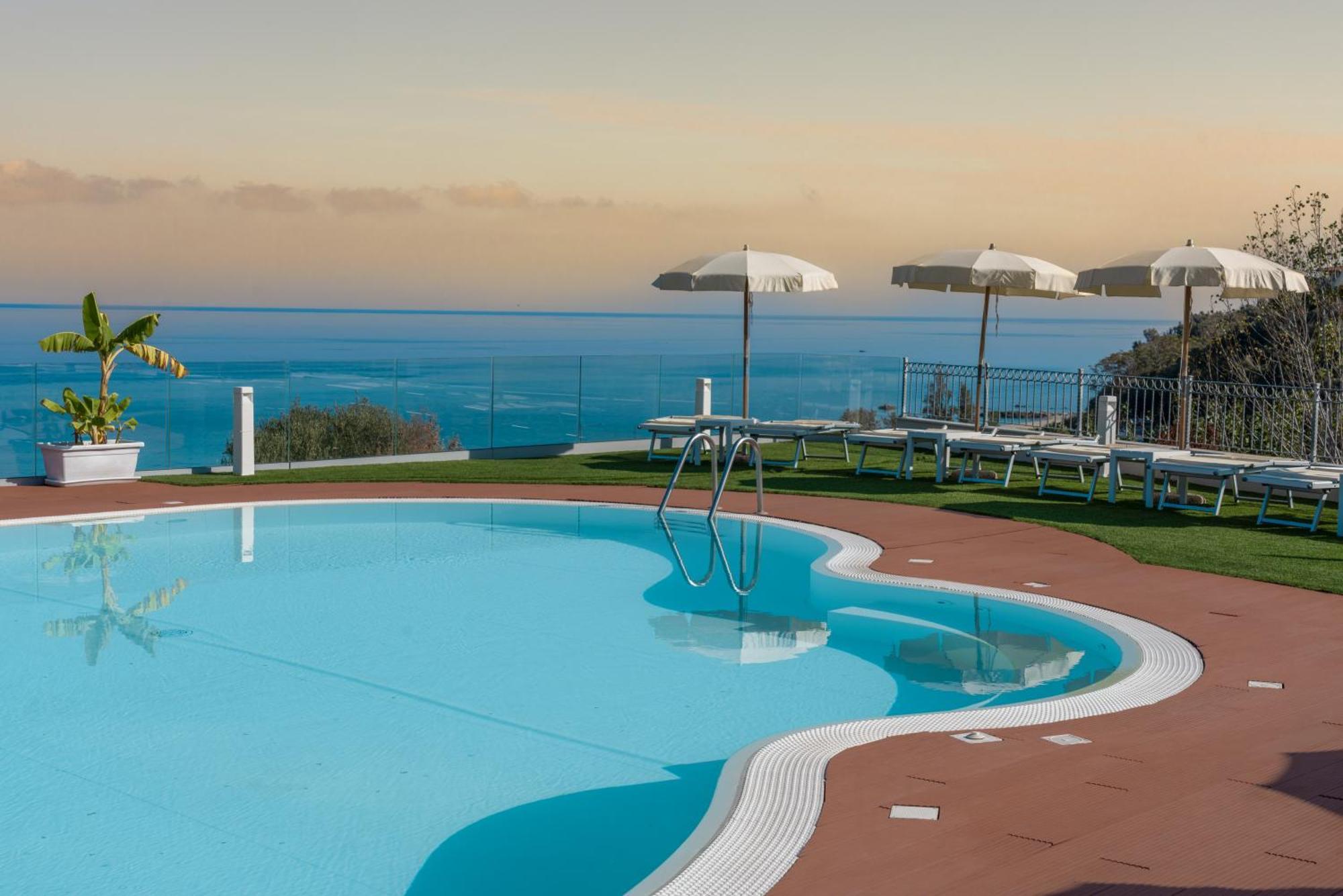 Residence New Paradise Tropea Buitenkant foto