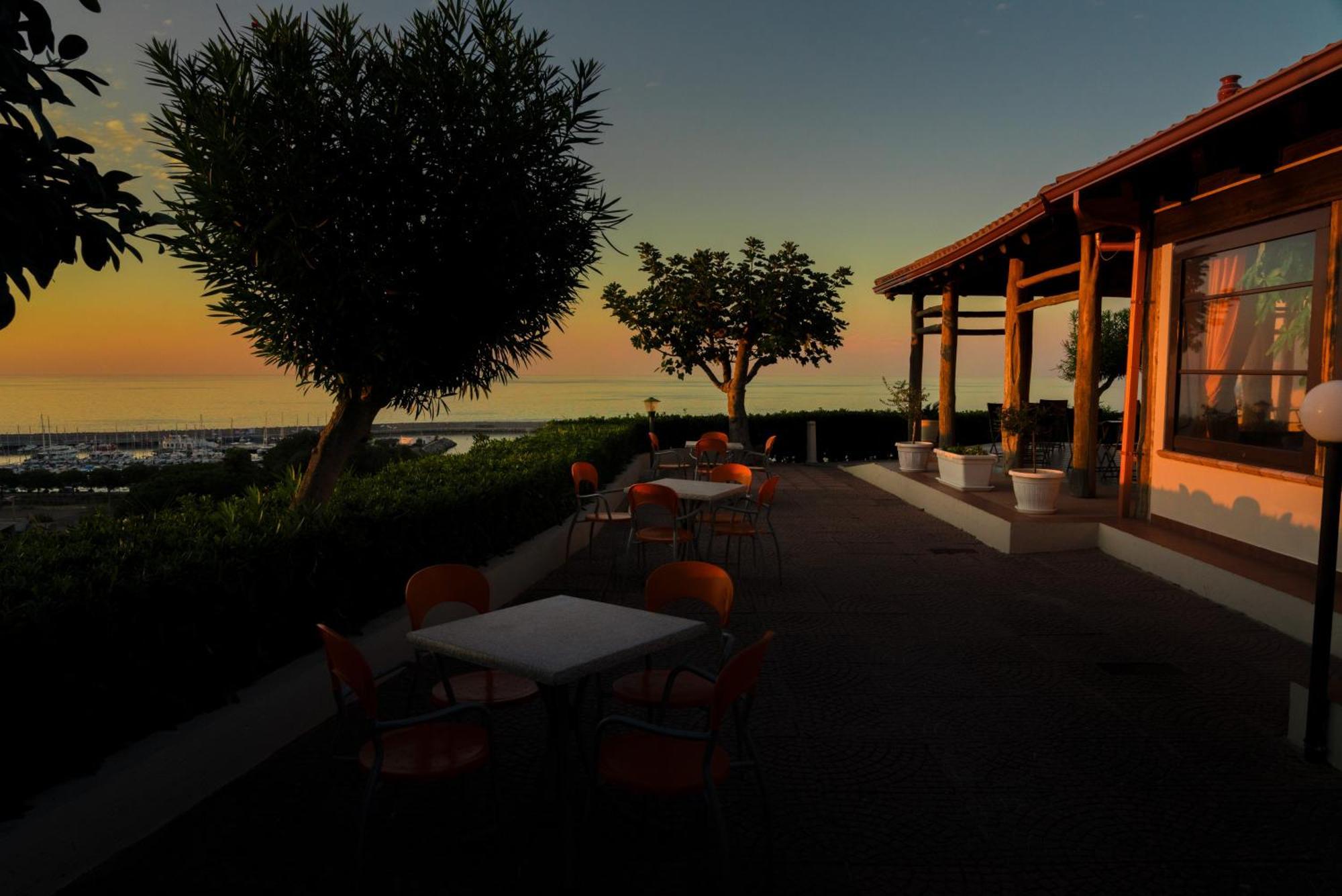 Residence New Paradise Tropea Buitenkant foto