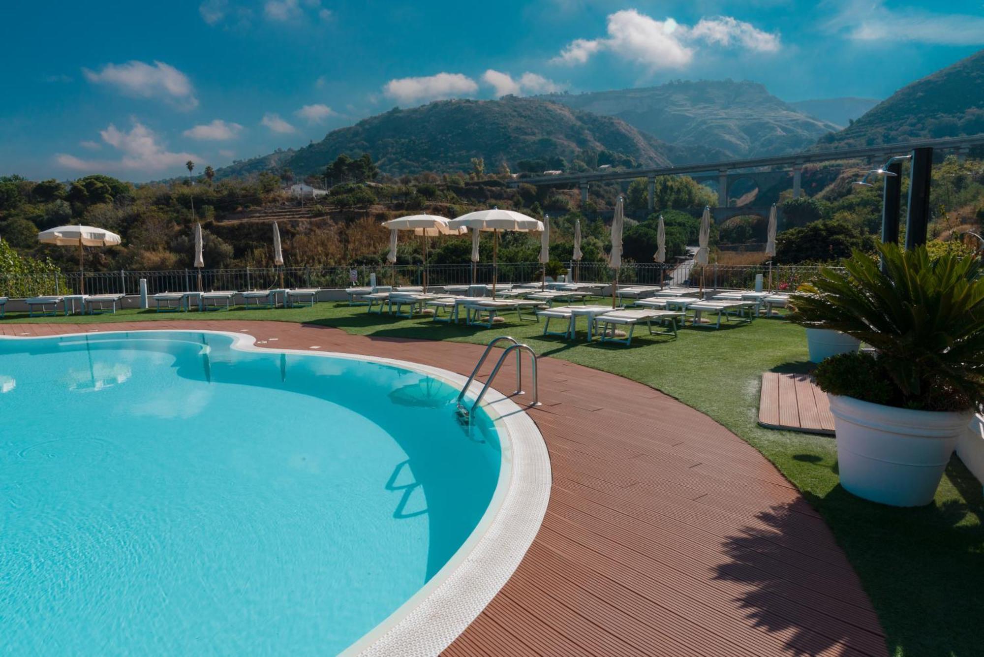 Residence New Paradise Tropea Buitenkant foto