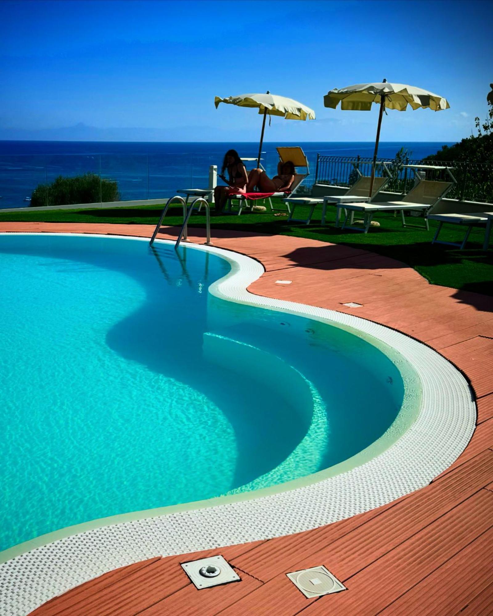 Residence New Paradise Tropea Buitenkant foto