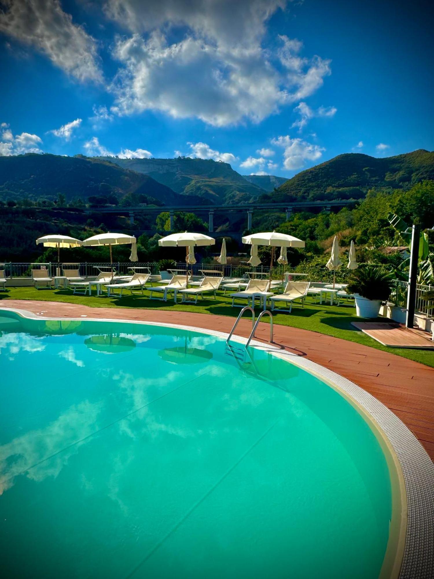 Residence New Paradise Tropea Buitenkant foto