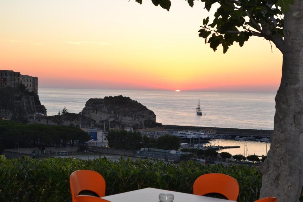 Residence New Paradise Tropea Buitenkant foto